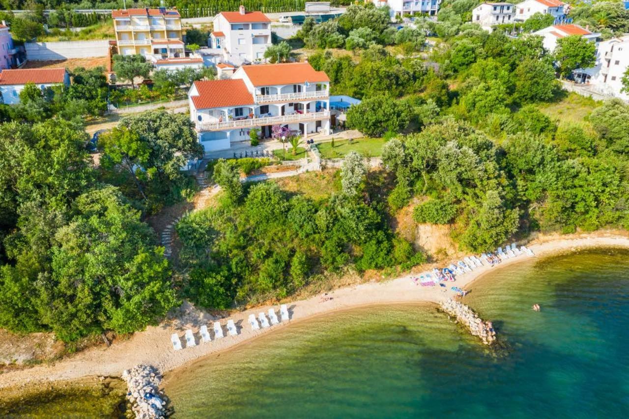 Apartmani Lovre Posedarje Exterior photo